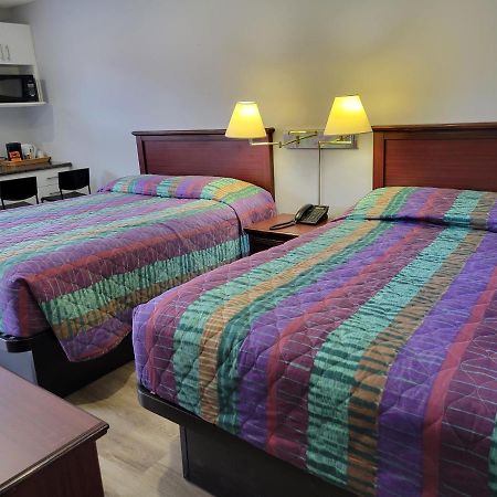 Knights Inn Cobourg Esterno foto