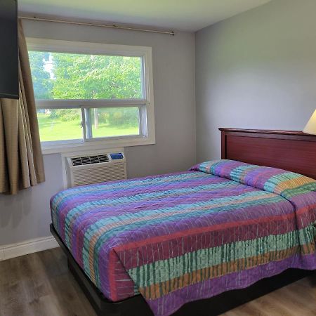 Knights Inn Cobourg Esterno foto
