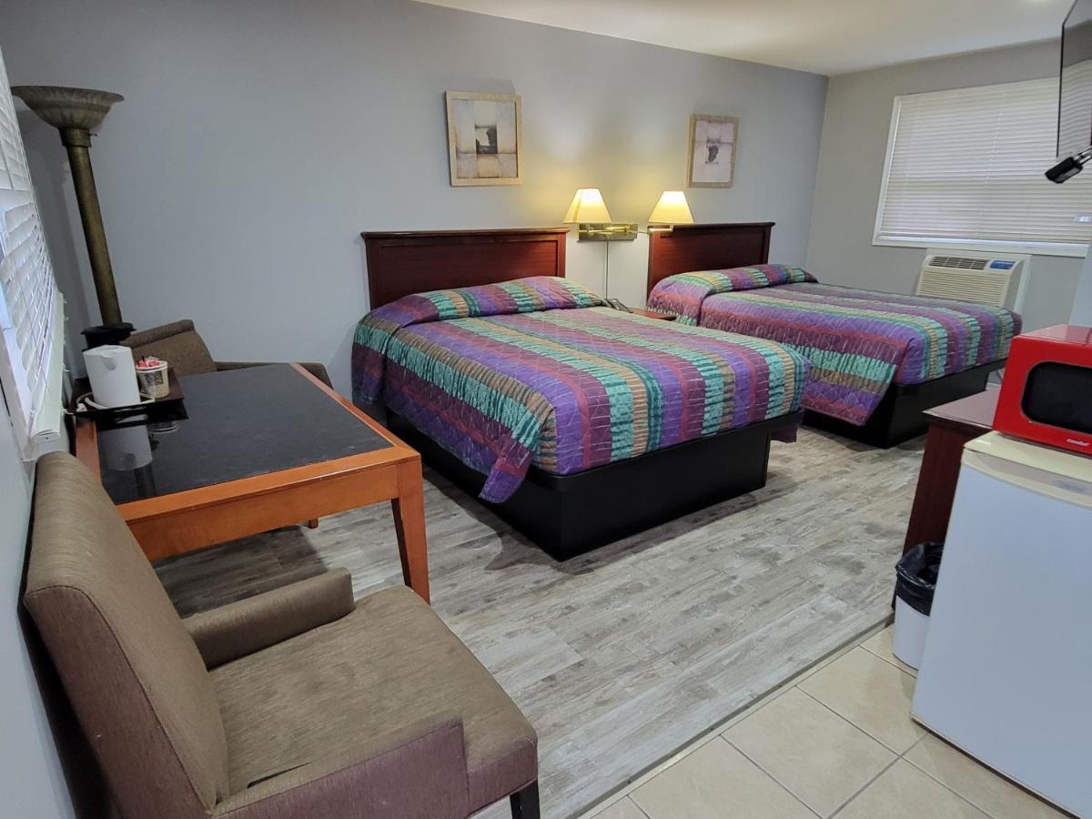 Knights Inn Cobourg Esterno foto