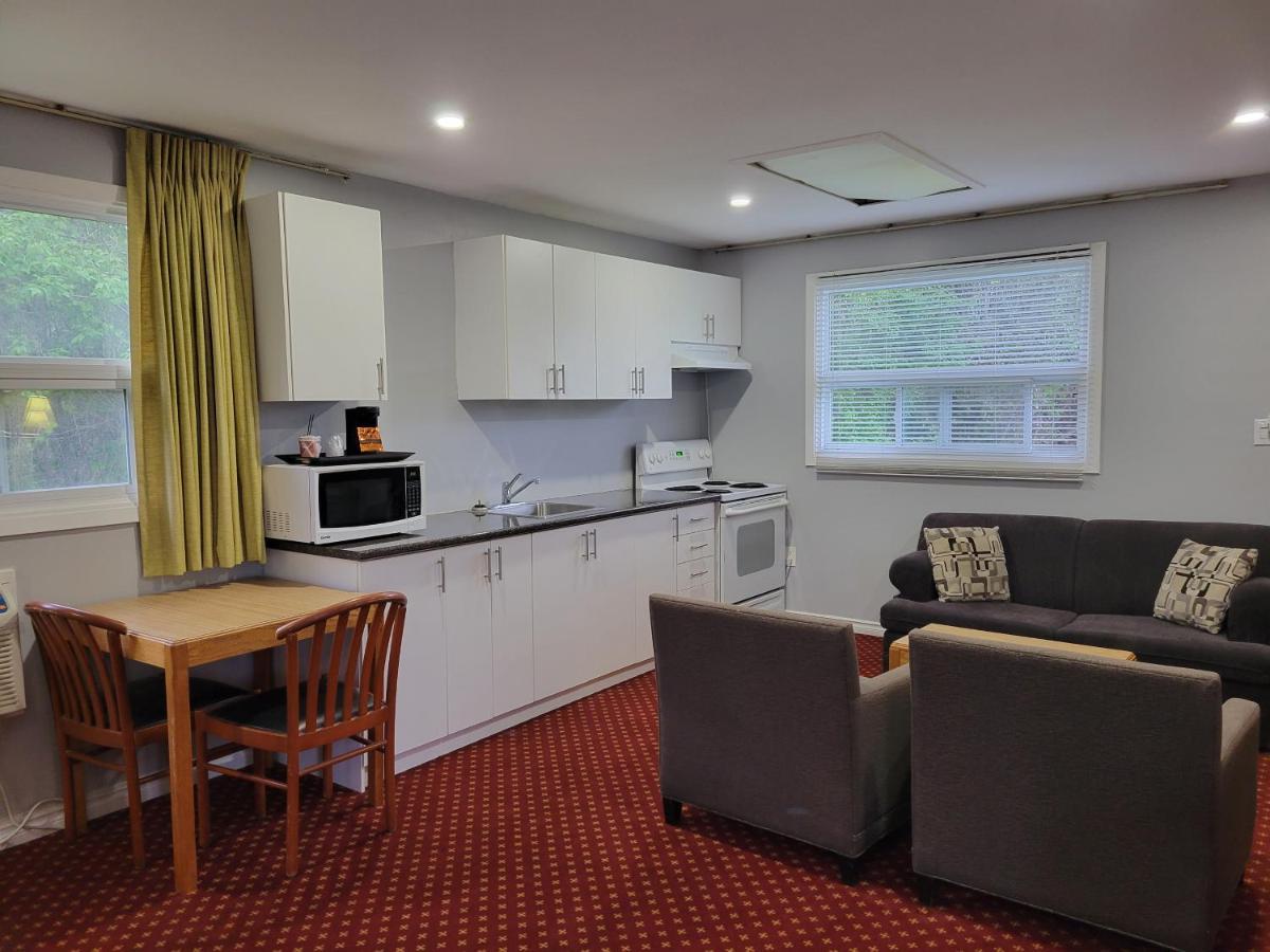 Knights Inn Cobourg Esterno foto