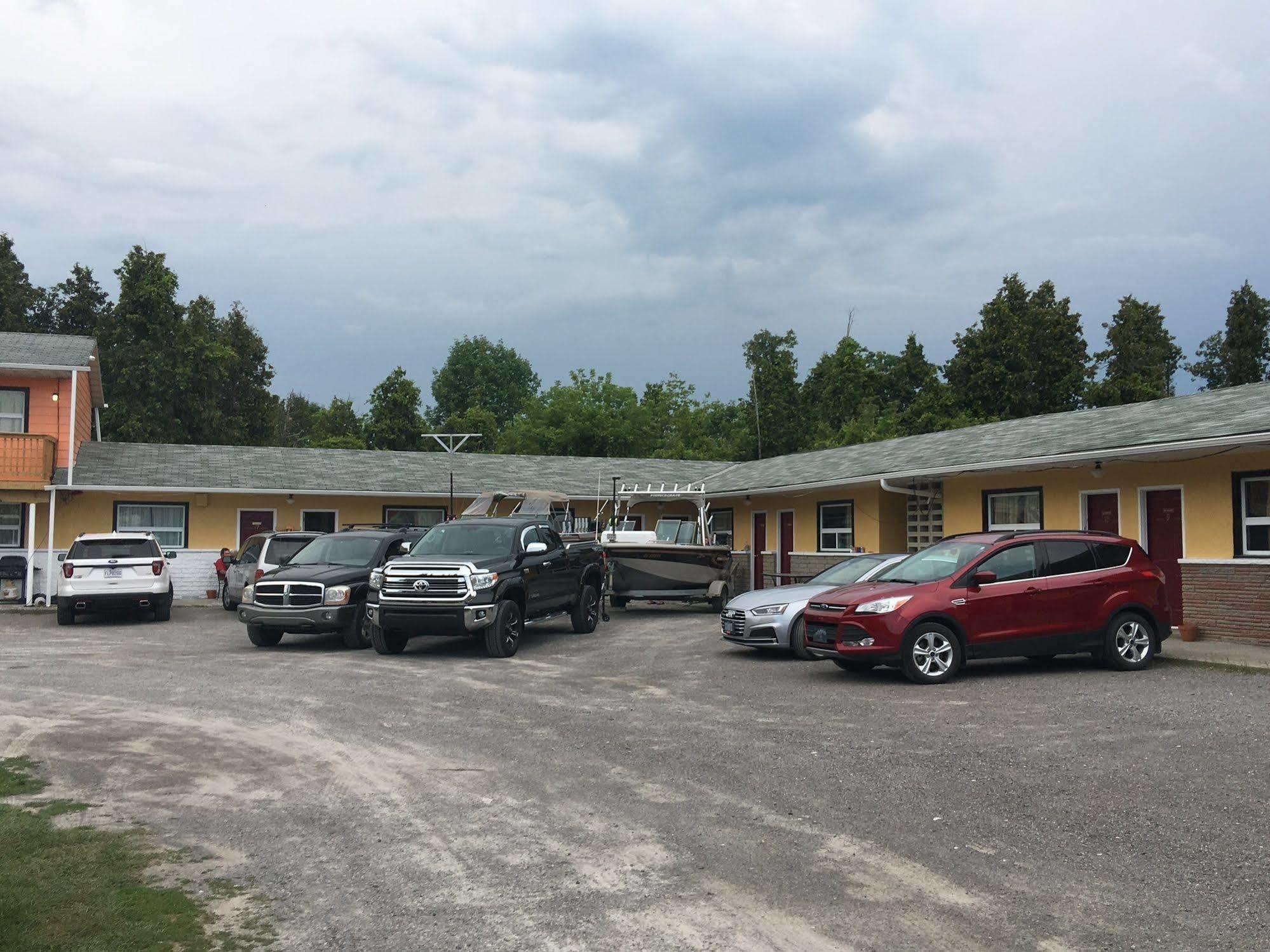 Knights Inn Cobourg Esterno foto